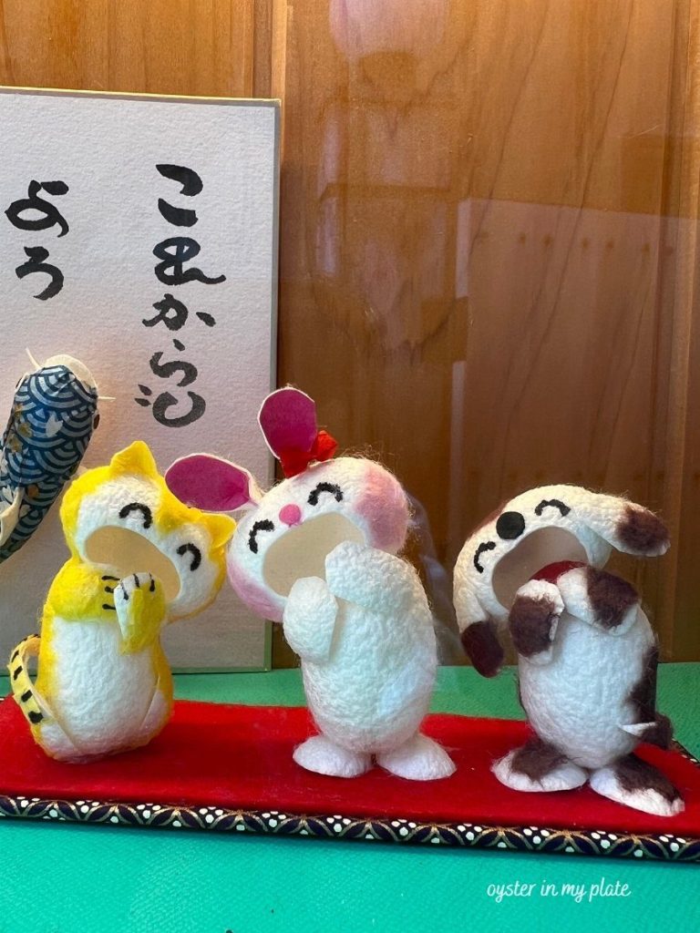 아라시야마 에서 방문한 닥종이 고양이, 강아지, 토끼 인형